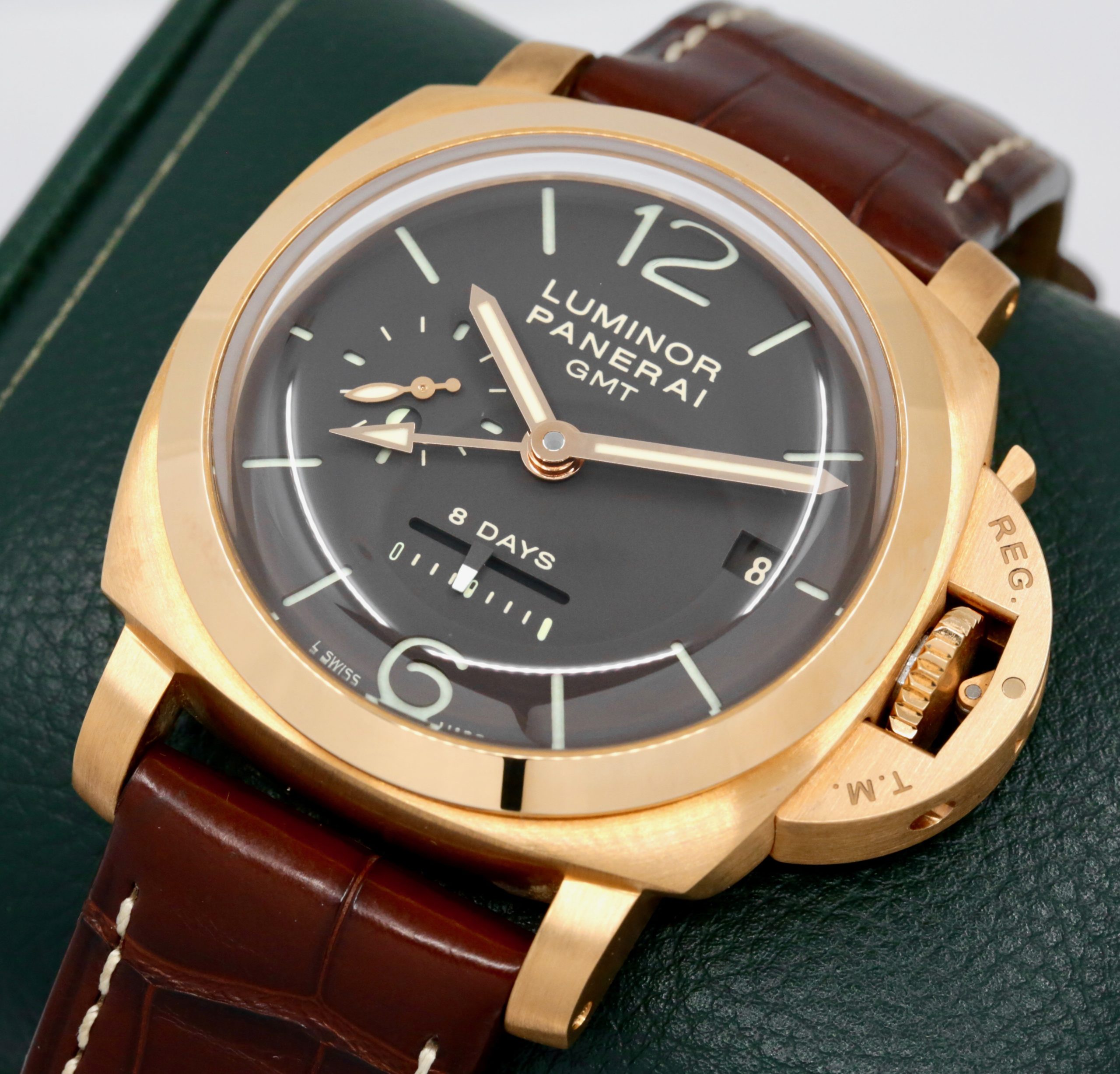 Panerai Luminor 1950 GMT 8 Days GMT Oro Rosa, in 18ct Rose Gold, Brown Sandwich Dial, on Panerai Alligator Strap & 18ct Rose Gold Panerai Tang Buckle, Ref: PAM00289, Circa: 2009, Complete with Box & Papers, - Image 2