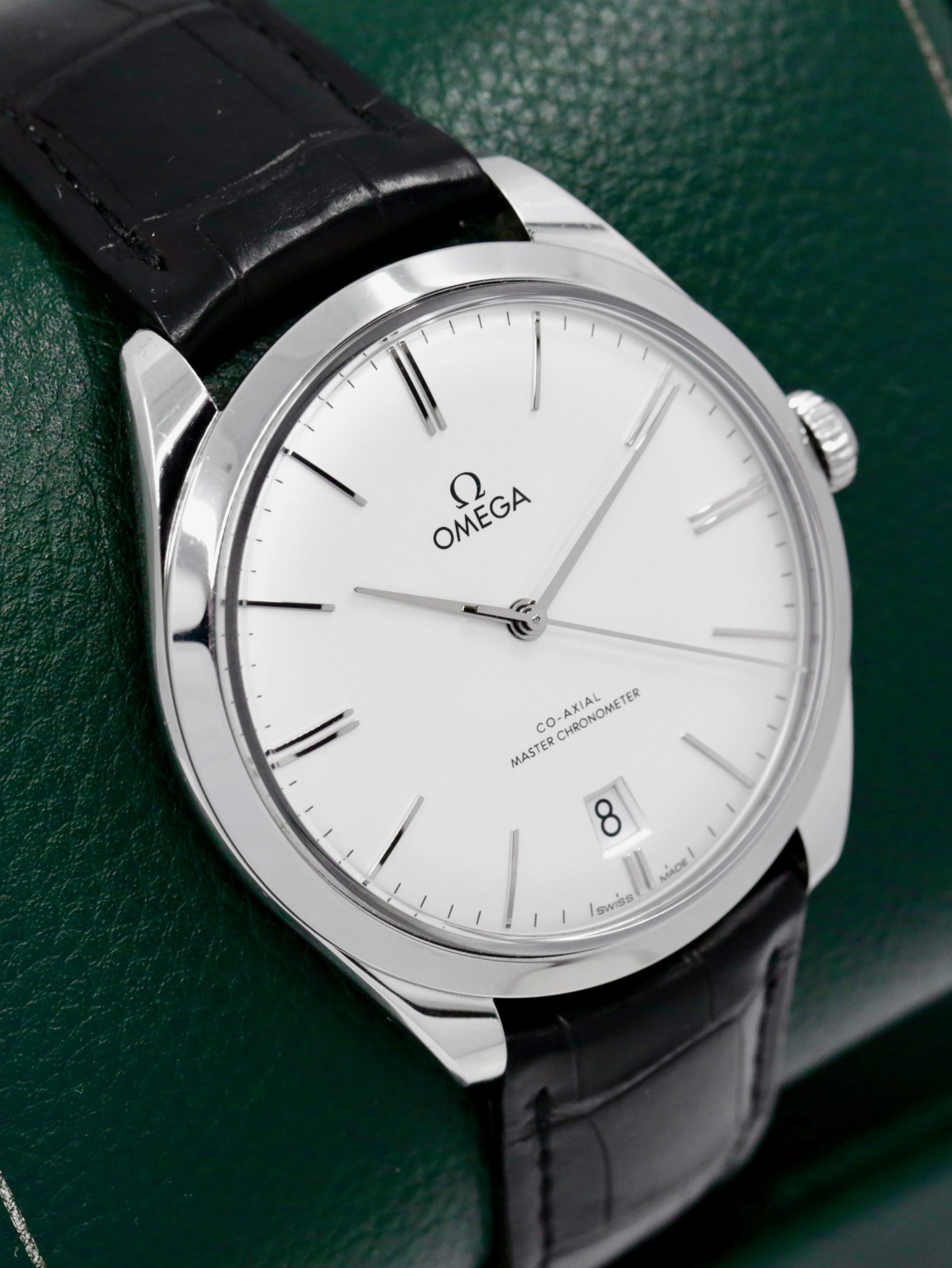 Omega De Ville Trésor, Co-Axial Master Chronometre, 40mm Stainless Steel Case, Silver Index Dial with Date, on Black Omega Alligator Strap with Stainless Steel Omega Tang Buckle, Ref. 435.13.40.21.02.001 , Circa: 2021, with Box, Omega Folder & Omega Factory Warranty Cards, SALE!! 1 Price, payment by bank transfer. - Image 2