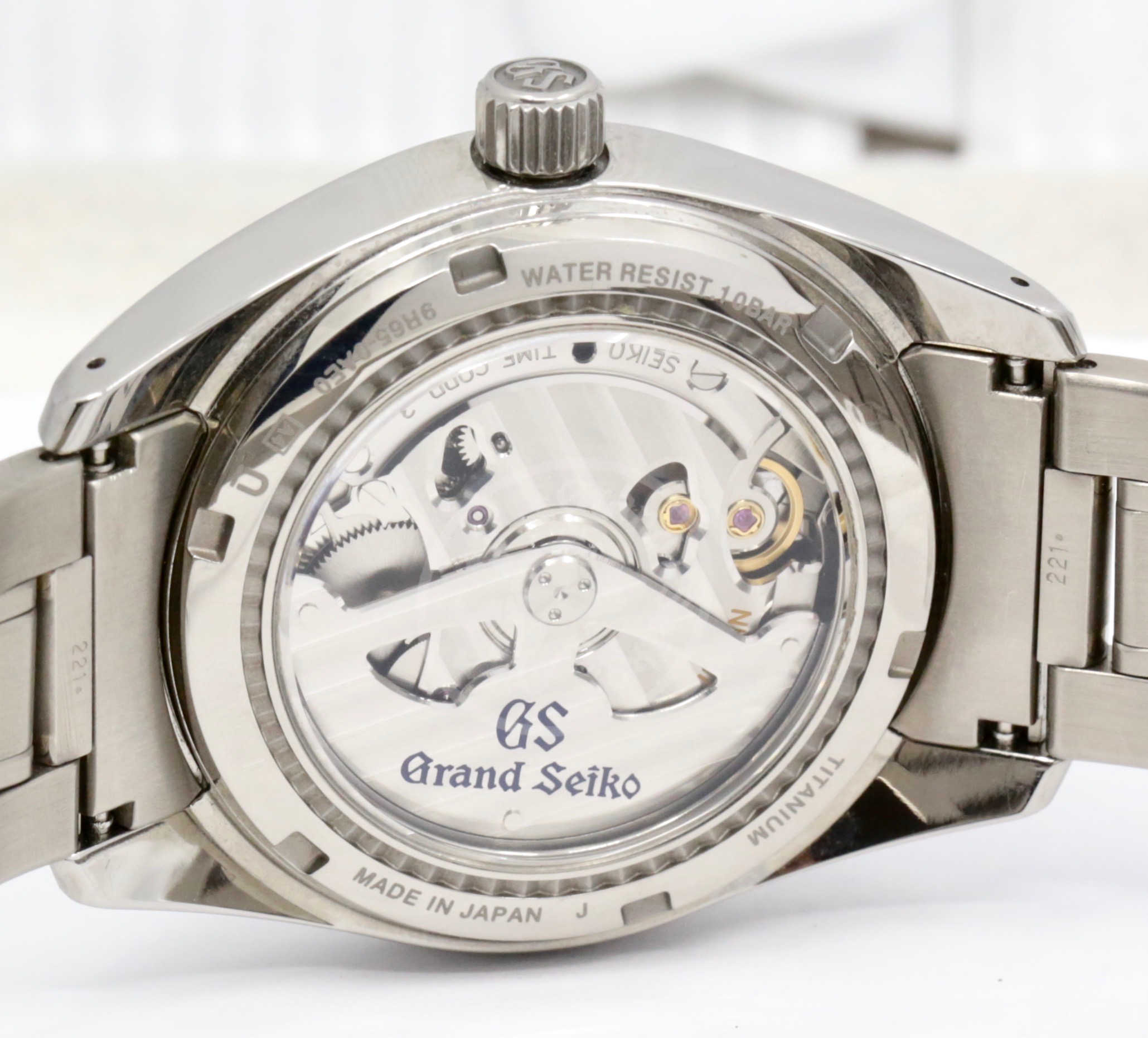 Grand Seiko "Snowflake" Heritage Collection, Automatic Spring Drive 3-Day, Titanium Case, White Index Dial with Date & Power Reserve Display, on Titanium Grand Seiko Bracelet, Ref. SBGA211, Circa: 2023, Complete with Box, Books, Grand Seiko Warranty Card & Balance of 5 Year Grand Seiko Factory Warranty - Image 5
