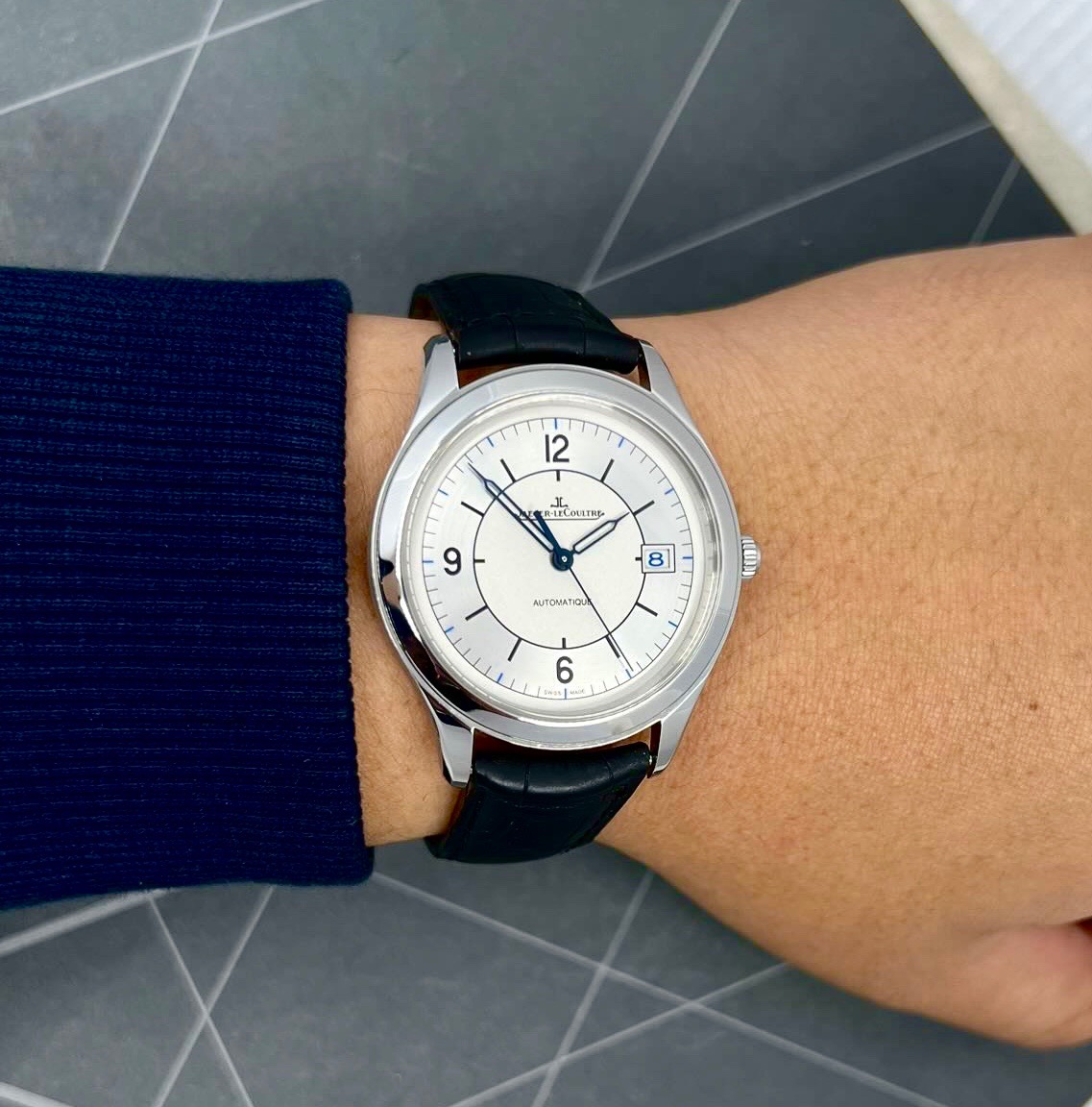 Jaeger-LeCoultre Master Control Date Automatique, "25th Anniversary of Master Control", 39mm Stainless Steel Case, Silver Sector Dial, on Black JLC Alligator Strap with Stainless Steel JLC Deployant , Ref. Q1548530, Circa: 2018, with Box, Papers & Balance of 2 Year JLC Service Warranty - $6,500 inc GST!! - Image 9