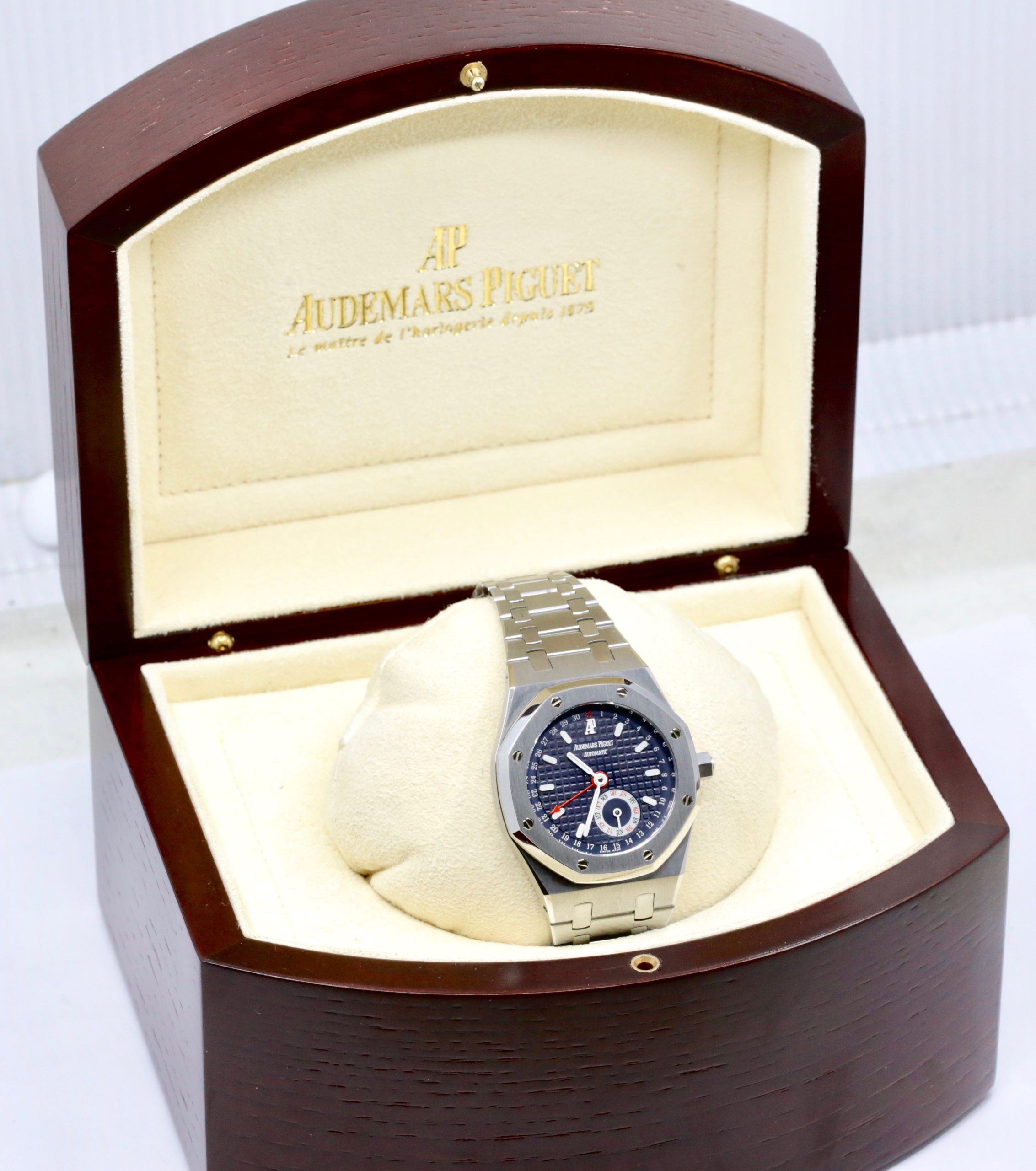 Audemars Piguet Royal Oak Annual Calendar, 36mm Stainless Steel Case, with Blue "Tapisserie" Dial with Month Sub-Dial & Pointer Date, on Stainless Steel Audemars Piguet Royal Oak Bracelet, Ref. 25920ST, Circa: 1999, with Audemars Piguet Box, Stylus Tool, & Book - Image 7
