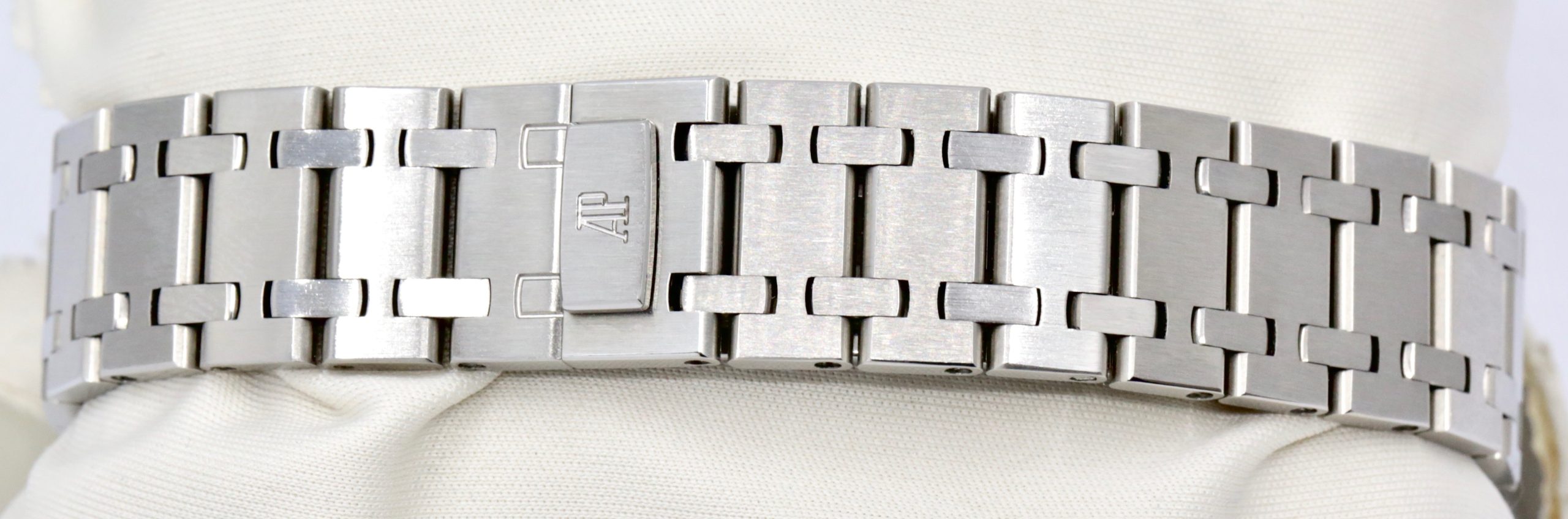 Audemars Piguet Royal Oak Annual Calendar, 36mm Stainless Steel Case, with Blue "Tapisserie" Dial with Month Sub-Dial & Pointer Date, on Stainless Steel Audemars Piguet Royal Oak Bracelet, Ref. 25920ST, Circa: 1999, with Audemars Piguet Box, Stylus Tool, & Book - Image 6