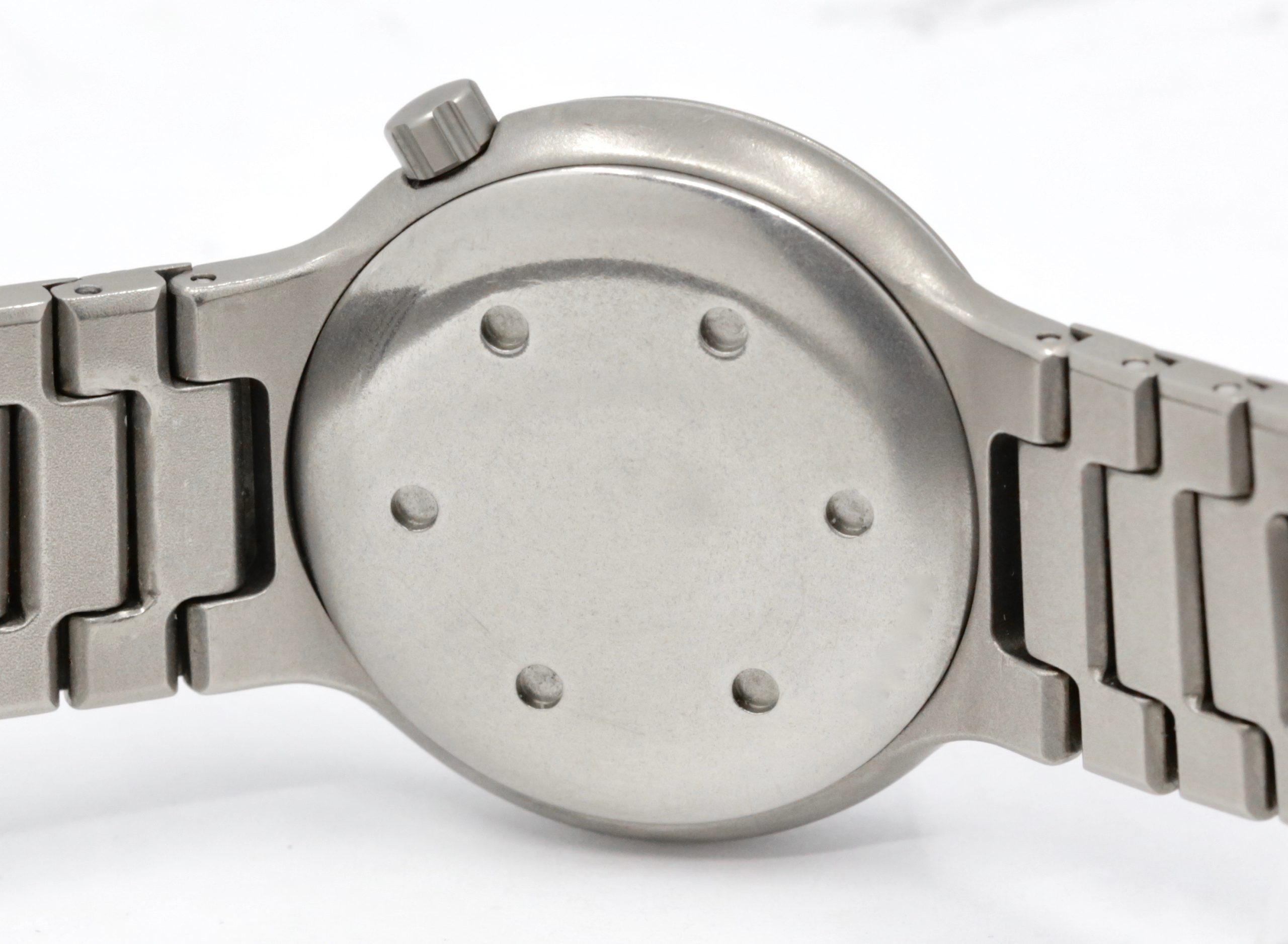 IWC Porsche Design Ocean 500, Titanium Case, 34mm, Black Index Dial with Date, on Titanium Integrated Bracelet, Ref. 3523, Circa: 1996 - $3,600 inc GST! - Image 7